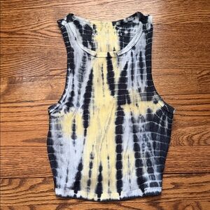 Aeropostale Black and Yellow Tie-Dye Tank Top